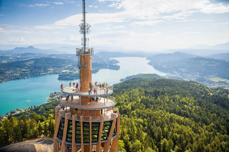 pyramidenkogel-web__f__Tine-Steinthaler__c__Kaernten-Werbung_b51aa7d6-f885-4e09-93ad-eb5019a132dc